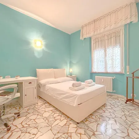 Elegant 120 Mq Wi-fi Two Balconies Appartement *