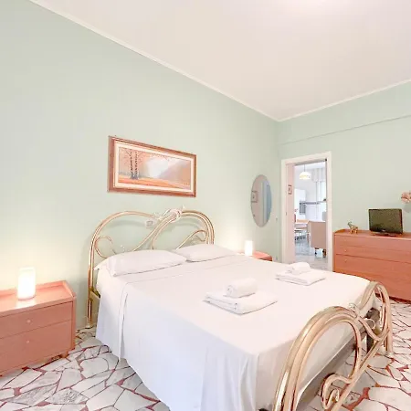 Elegant 120 Mq Wi-fi Two Balconies Apartman