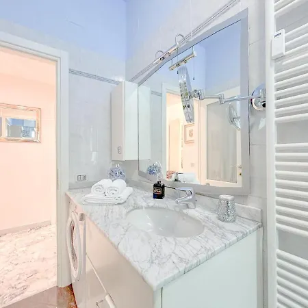 Elegant 120 Mq Wi-fi Two Balconies סאבונה